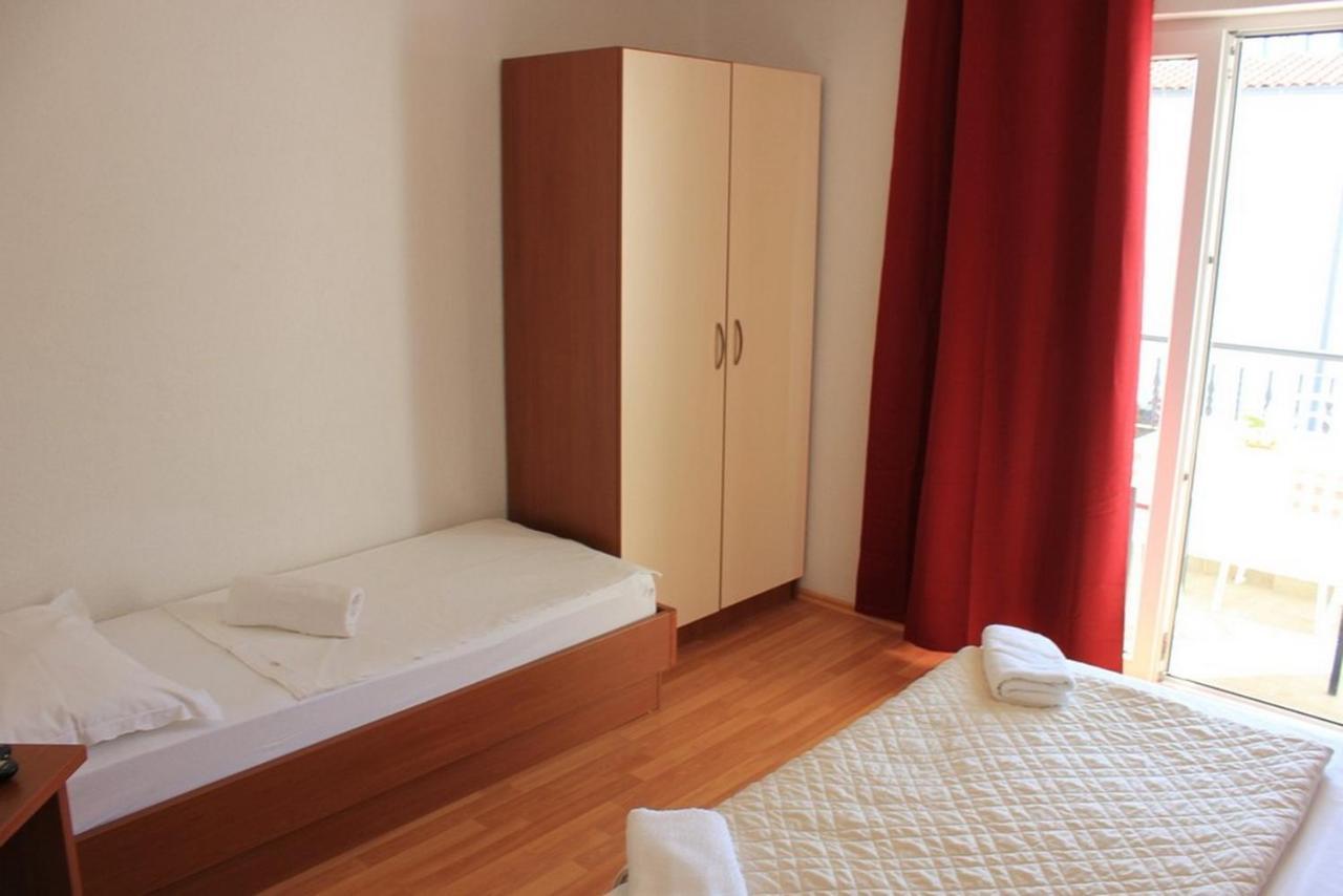 Hotel Dems à Živogošće Extérieur photo