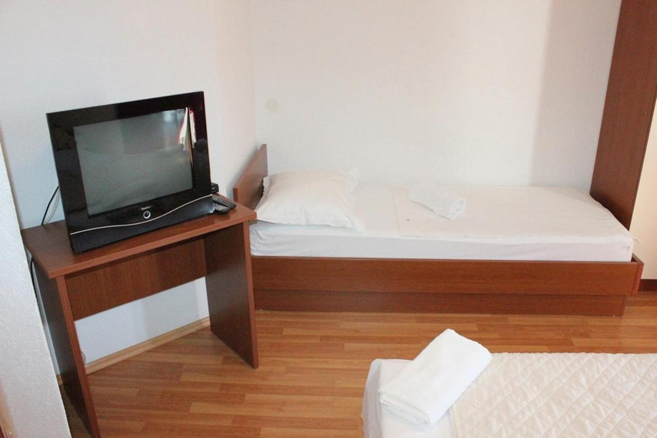 Hotel Dems à Živogošće Extérieur photo